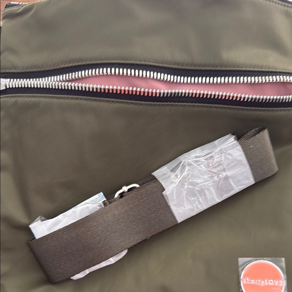 ShortyLOVE Green Crossbody Bag - Picture 6 of 6